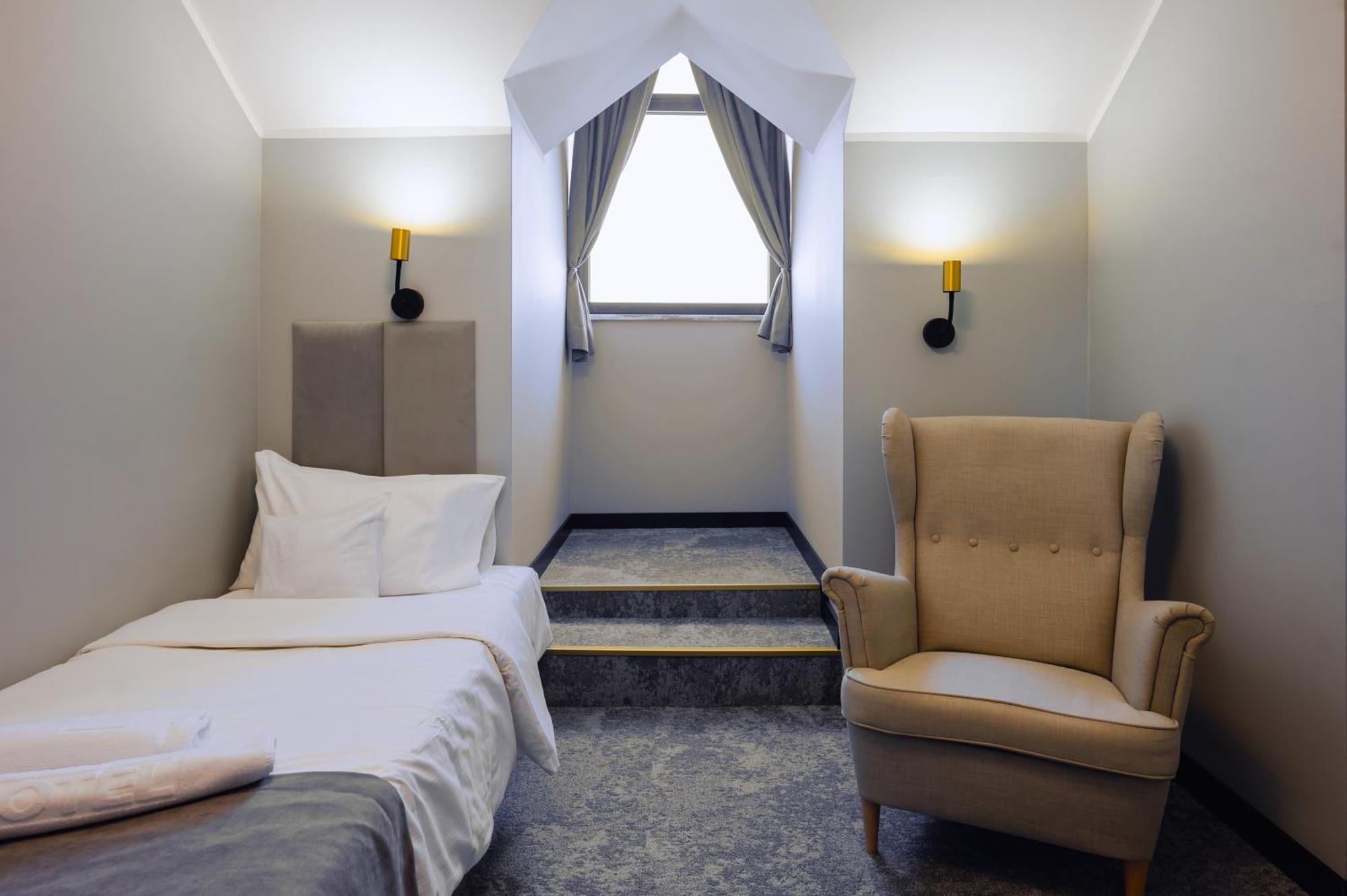 Hotel Poniatowski Радом Екстериор снимка
